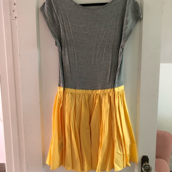 Fancy t-shirt dress with pleated skirt by ASOS - Picture 4 of 7